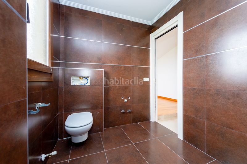 Foto 65c46efb-a938-4d6e-9b50-ccd2a1fe22f2. Casa adossada a Urdiain