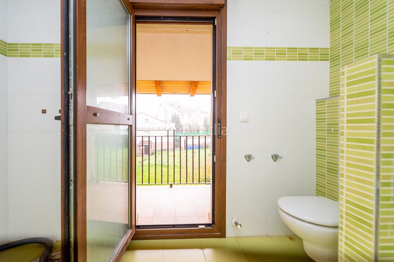Foto 6dd01844-c5cc-4203-a809-6cf7bc3152d7. Casa adossada a Urdiain