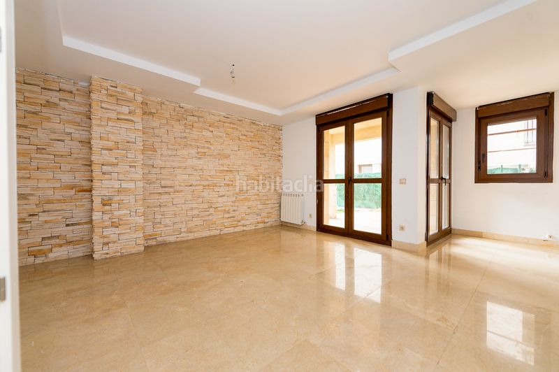 Foto 6dfb6023-838b-47a7-aa28-5750c66b68b3. Casa adossada a Urdiain
