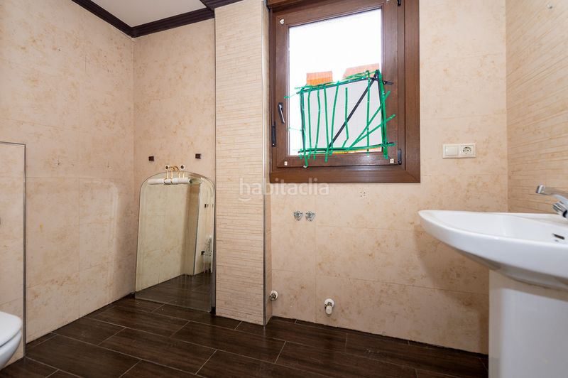 Foto c69059d5-425d-4874-bd34-2e48d14b3fa0. Casa adossada a Urdiain