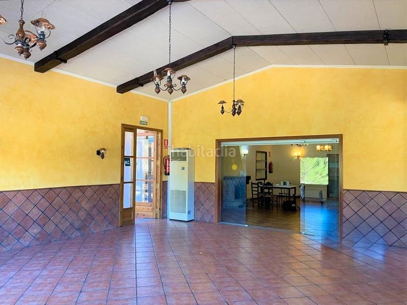 Foto 0e0ee8b2-c0dd-4f99-9e16-ac5a59351484. Local comercial a Planes d´Hostoles (Les)