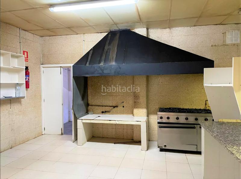 Foto 716951d2-0351-43db-963c-e78b919d9249. Local comercial a Planes d´Hostoles (Les)