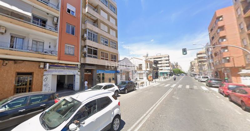 Foto f36bd1aa-2944-4fbe-9b25-0bb5ae4d4903. Casa a Benetússer