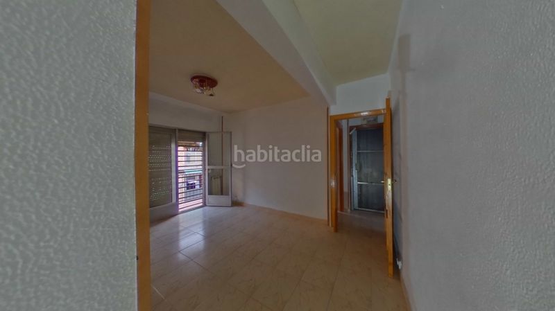 Foto 2d3f3e5a-6d60-4bc8-a40a-7f8d572b8f9d. Pis a Los Rosales Madrid