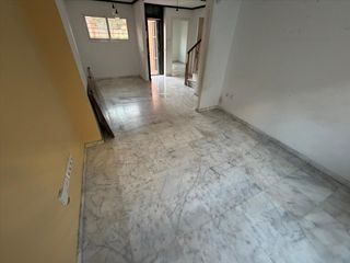 Semi detached house  Escogedoras