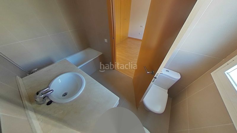 Foto 23ee0383-a5f4-4491-ab53-7532150c7b61. Casa adossada amb aparcament piscina a Vallmoll