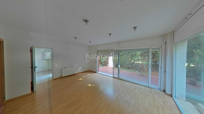 Foto 69a0867c-5ae2-455e-b8d8-a20536abb4e6. Casa adossada amb aparcament piscina a Vallmoll