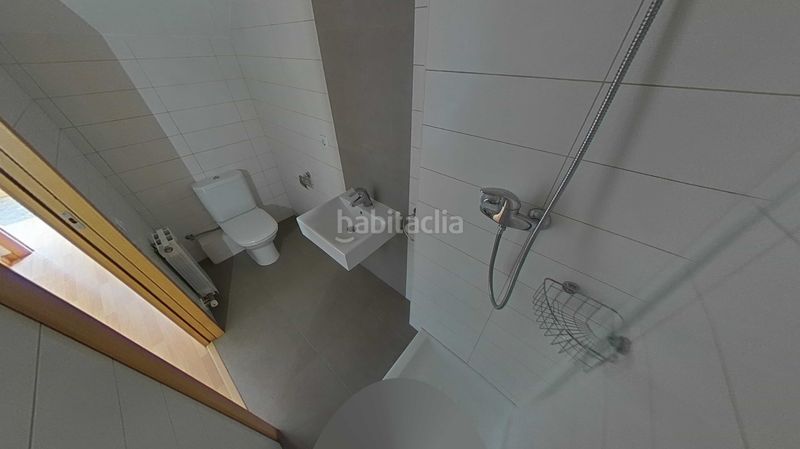 Foto 9c83cb71-ddb3-4d52-b35d-607d551af5c2. Casa adossada amb aparcament piscina a Vallmoll