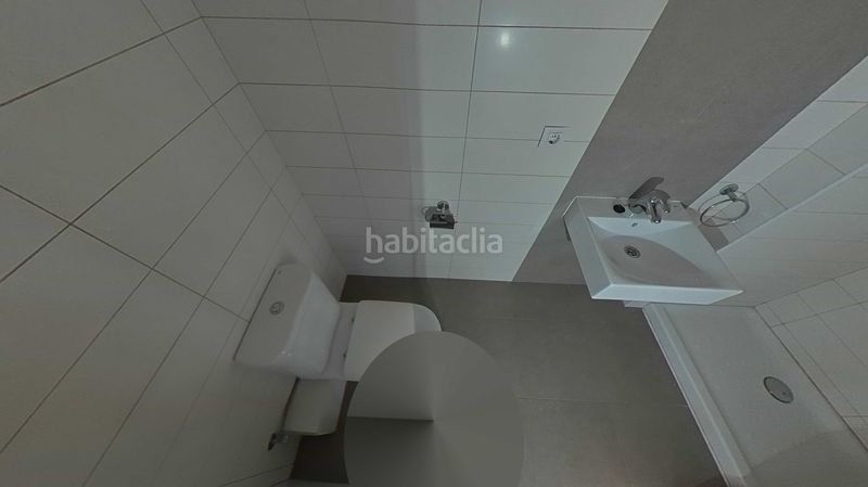 Foto b9354ece-8aee-4b99-b27f-ddb0d33c8e03. Casa adossada amb aparcament piscina a Vallmoll