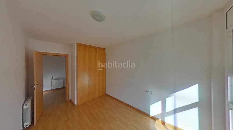 Foto fc5c7f5b-0121-4198-9249-d269c8576697. Casa adossada amb aparcament piscina a Vallmoll