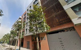 Parking coche en Ramon Rubial