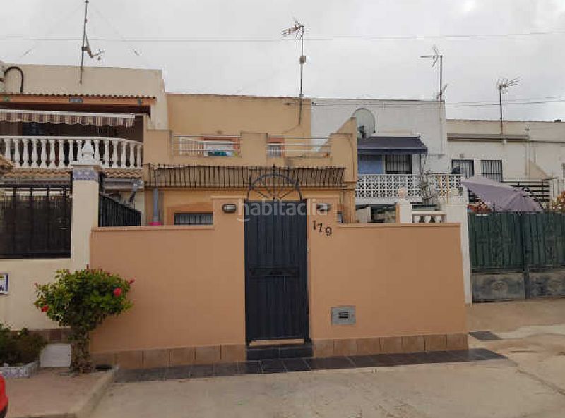 Foto 813733f2-aa1c-4de0-b6ed-b51eedeae71d. Casa en El Molino Torrevieja