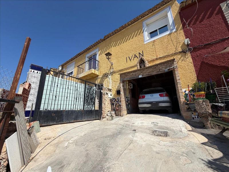 Foto 922a474f-e03d-4614-8489-407e12f3f915. Casa a Calasparra