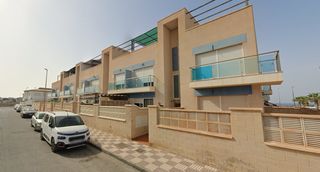 House in RIO ALMANZORA