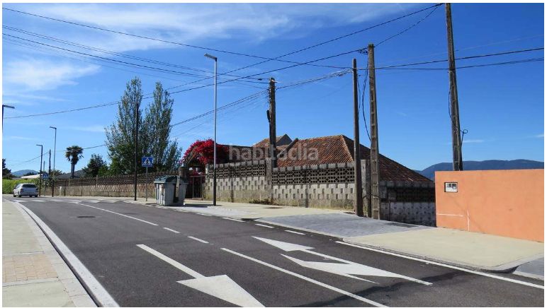Foto e71c48af-3f55-4e1d-aaa9-40b8e8bbfdba. Casa a Nigrán centro Nigrán