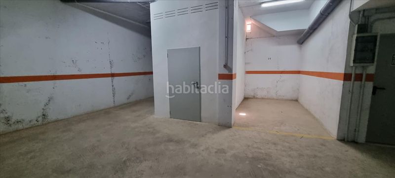 Foto add6a548-37b4-4440-bf0f-33a7cf85956b. Aparcament cotxe a Casco Antiguo Águilas