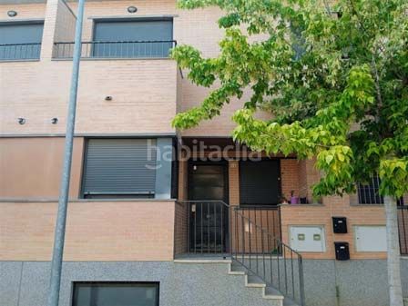 Foto 1be49f88-2234-4fec-bbb5-b4ed8d1d65c1. Reihenhaus in Zuera