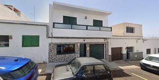 Semi detached house  Calle chimia