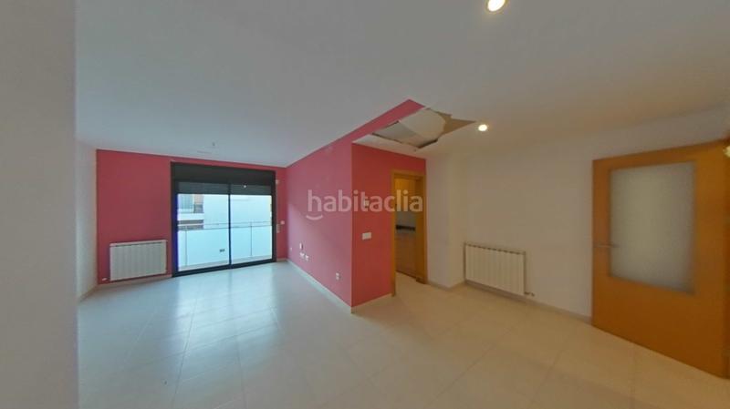 Foto 96ad41f2-a676-43d9-ad53-b2e0bd7e2ed2. Appartement avec chauffage dans Creu de la Mà Figueres