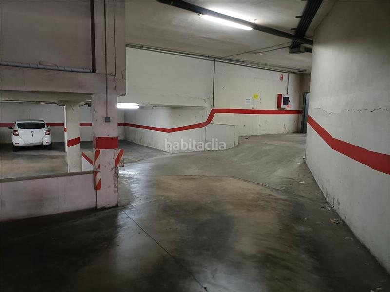 Foto 2b270f10-148c-46b1-a86e-caf88eaf465f. Aparcament cotxe a Cheste