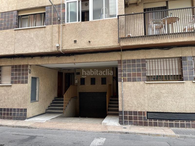 Foto f8b271c5-6ac1-425c-8f09-f6fd10568e99. Aparcament cotxe a Santomera