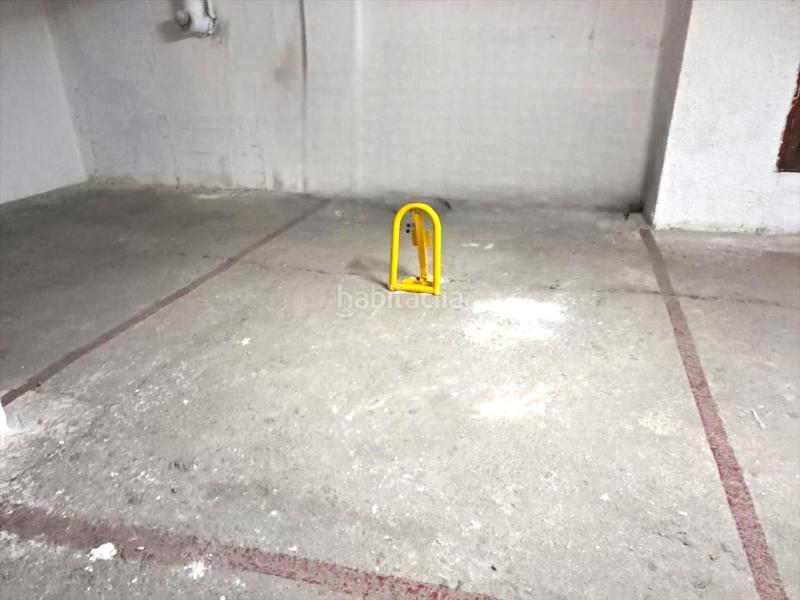 Foto acc3bcb5-159a-4565-8737-035cf13be90a. Parking coche en Santomera