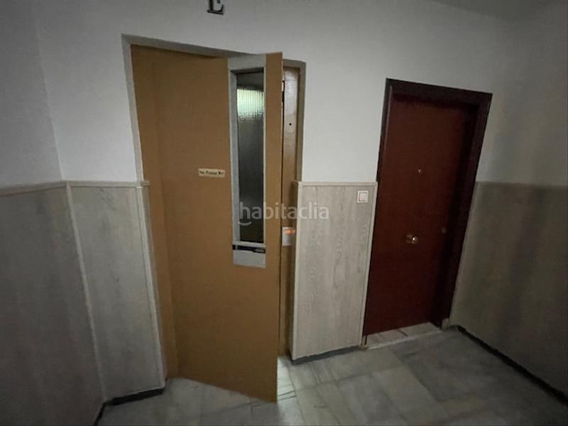 Foto fae86eb6-b693-4f8c-a5ad-efa9fa4da2bc. Parking coche en Santomera