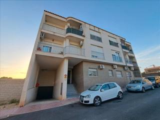 Car parking in Ribera