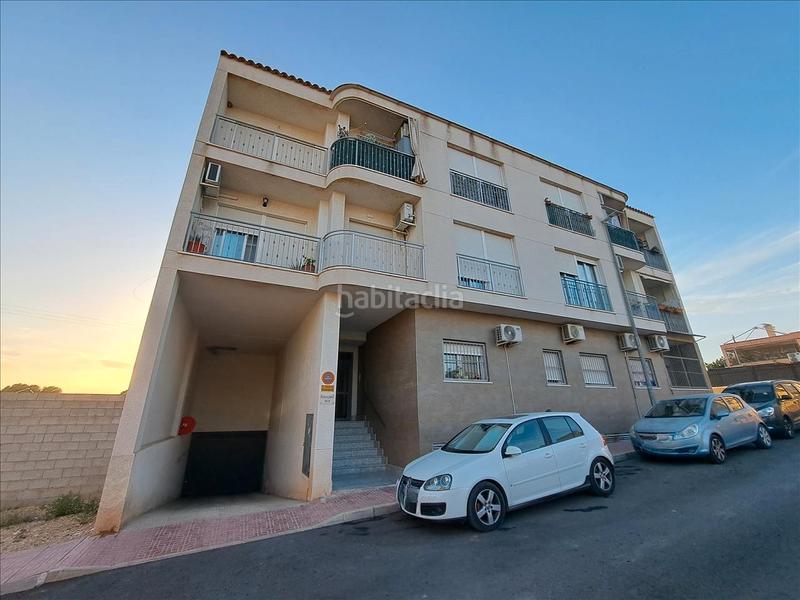 Foto f6aa95da-c223-46b7-89c5-de000cdb210e. Parking coche en Ceutí