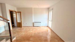Zweistöckige Wohnung  Torillo
