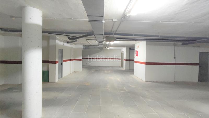 Foto d0bfc370-3567-4396-baae-cd91eb809f0c. Parking voiture dans Petrer