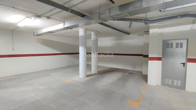 Foto a11cd5a9-71fb-40d2-9de4-0fcd2b9ac4c5. Parking coche en Petrer