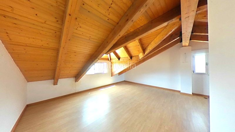 Foto d0b5ad61-7041-4712-87c8-f16d3ceffe15. Casa amb aparcament a Congosto