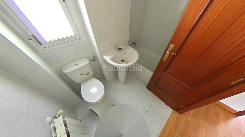 Foto f220260b-54c7-483c-9bda-615eebf6eabe. Casa amb aparcament a Congosto