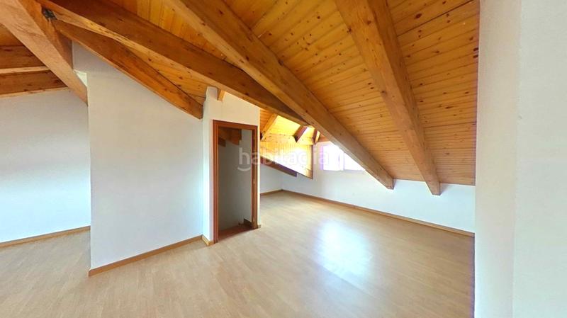 Foto 2ed6d93b-08a0-4b3f-8cc0-62e3fc619e8e. Casa amb aparcament a Congosto