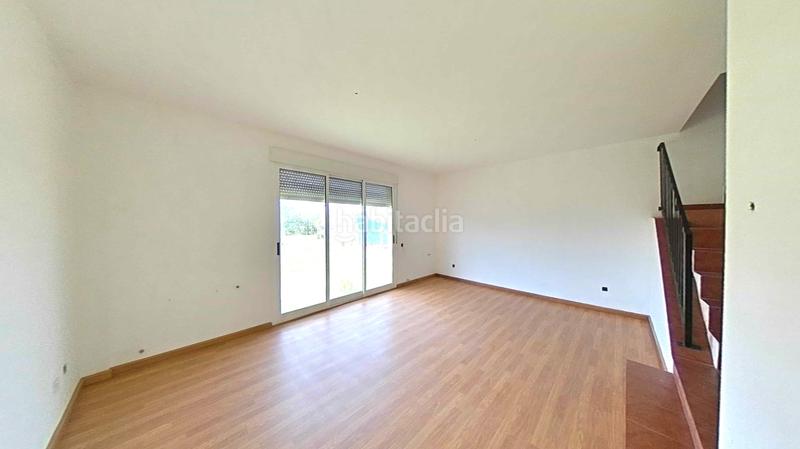 Foto 8d6a590f-11bf-4137-83dd-50050fe16588. Casa amb aparcament a Congosto