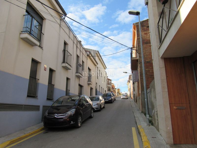 Foto 876357ce-cc1d-47e6-8fc1-11bf5a2bd027. Aparcament cotxe a Sant Llorenç d´Hortons