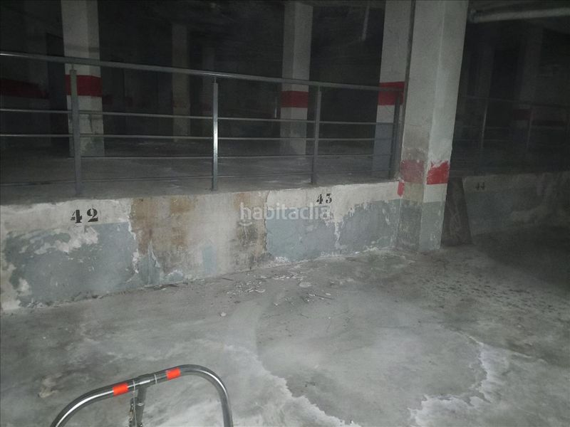 Foto 69368842-737d-4efe-bafb-4536a860253c. Aparcament cotxe a Cadrete