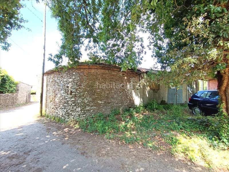 Foto ae37ea59-7d85-4d75-af3c-81acccd3bebe. Terreny residencial a Lalín