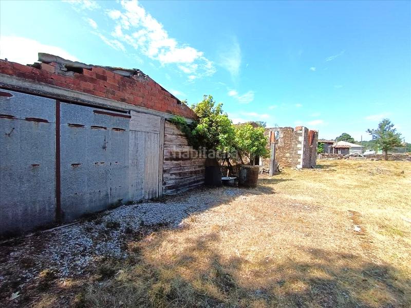 Foto f3119228-ddca-4906-8166-3dac23dc99e0. Terreny residencial a Lalín
