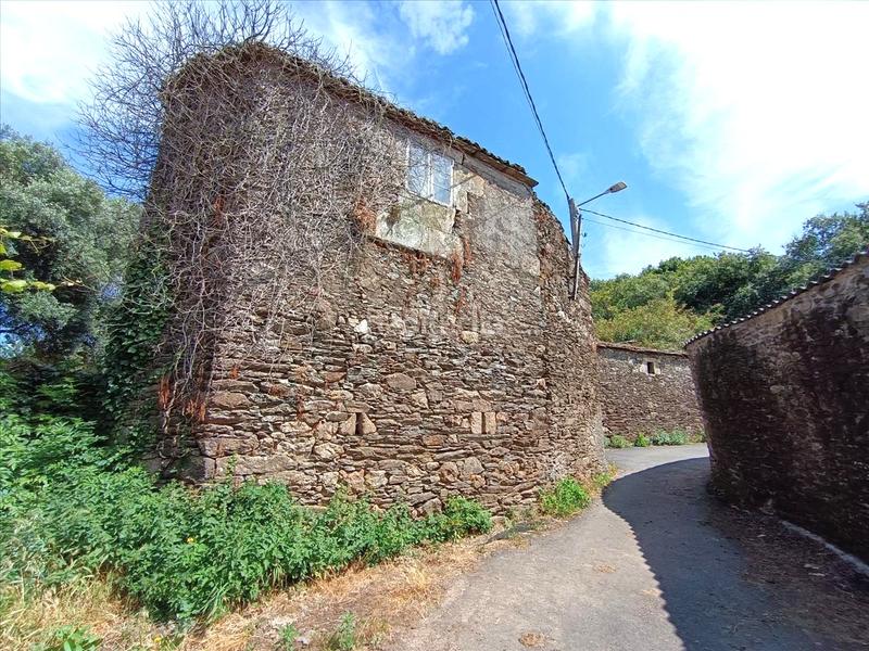 Foto 01092ba6-fc4e-4925-8b64-aa99994b79dd. Residential plot in Lalín