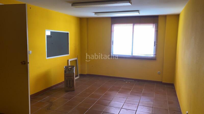 Foto 99470246-1771-433f-98e1-555593974de4. Local comercial a Cuatro Vientos Ponferrada