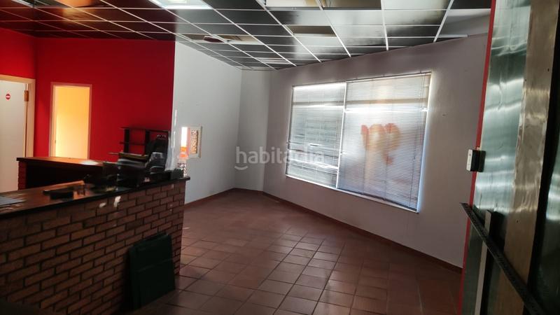 Foto e47a45fa-74f3-409f-88d7-6c5bea9265b6. Local comercial a Cuatro Vientos Ponferrada