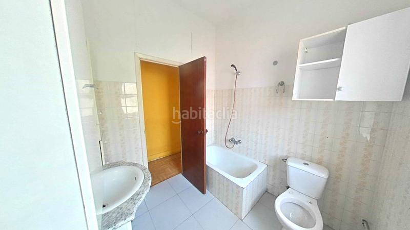 Foto 7be3efba-c62f-4726-91b1-ba13436f60f2. Pis a Ferrol vello - puerto Ferrol