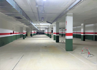 Car parking in Jose Amat Benavides