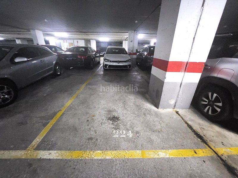 Foto 49ac81c3-21c3-446e-9fec-1e1588c3f797. Parking coche en Vall d´Hebron Barcelona