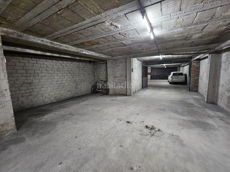 Foto 2f737267-7130-4f6a-a9ec-89b59e99c79a. Aparcament cotxe a La Devesa Girona