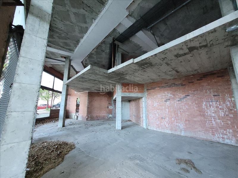 Foto c23a0061-861f-4c88-a5ac-c4652d88f4fe. Local comercial a Eixample-Horta Capallera Figueres