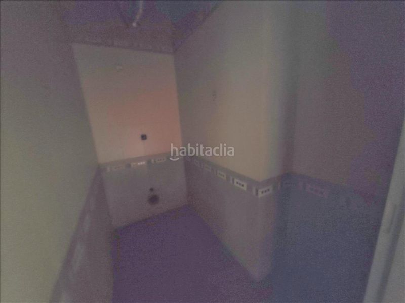 Foto 9c93d19e-c0a3-4d28-84b2-c63cb6b4ac6b. Local comercial a Eixample-Horta Capallera Figueres