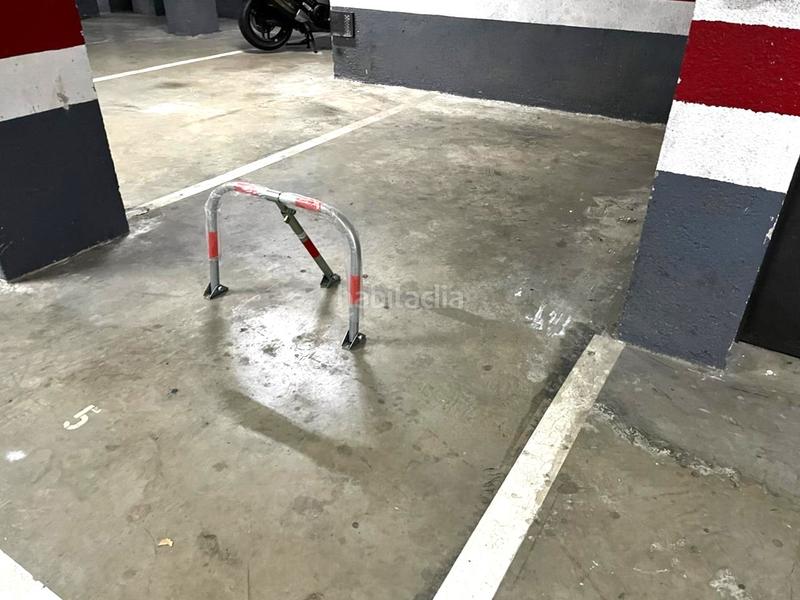 Foto bb8a7db5-568a-43af-9eb3-da68c63f5d1f. Autoparkplatz in Vall d´Hebron Barcelona